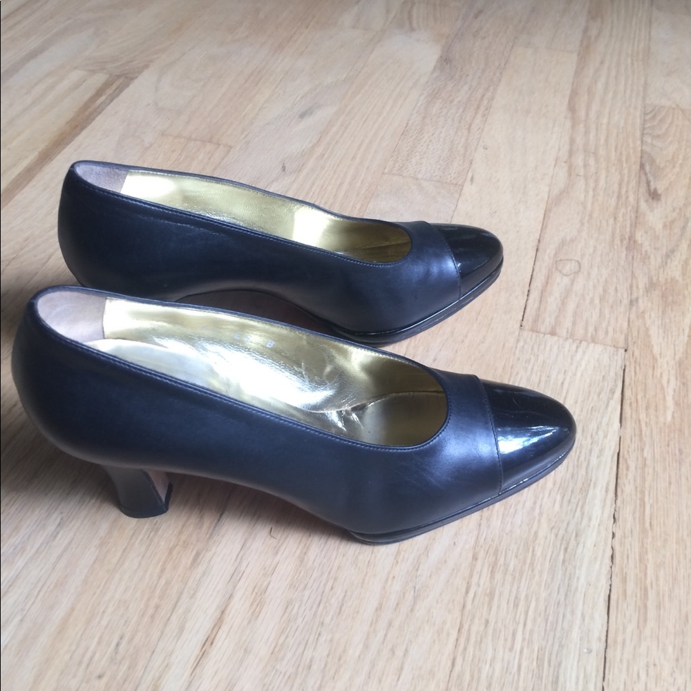 Shoes - Picture 2 of 3